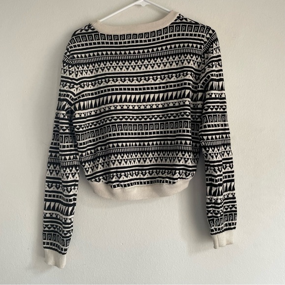 BCBGeneration knitted patterned geometric print sweater in black and white - Picture 6 of 6